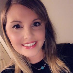Meet your Posher, Hailey